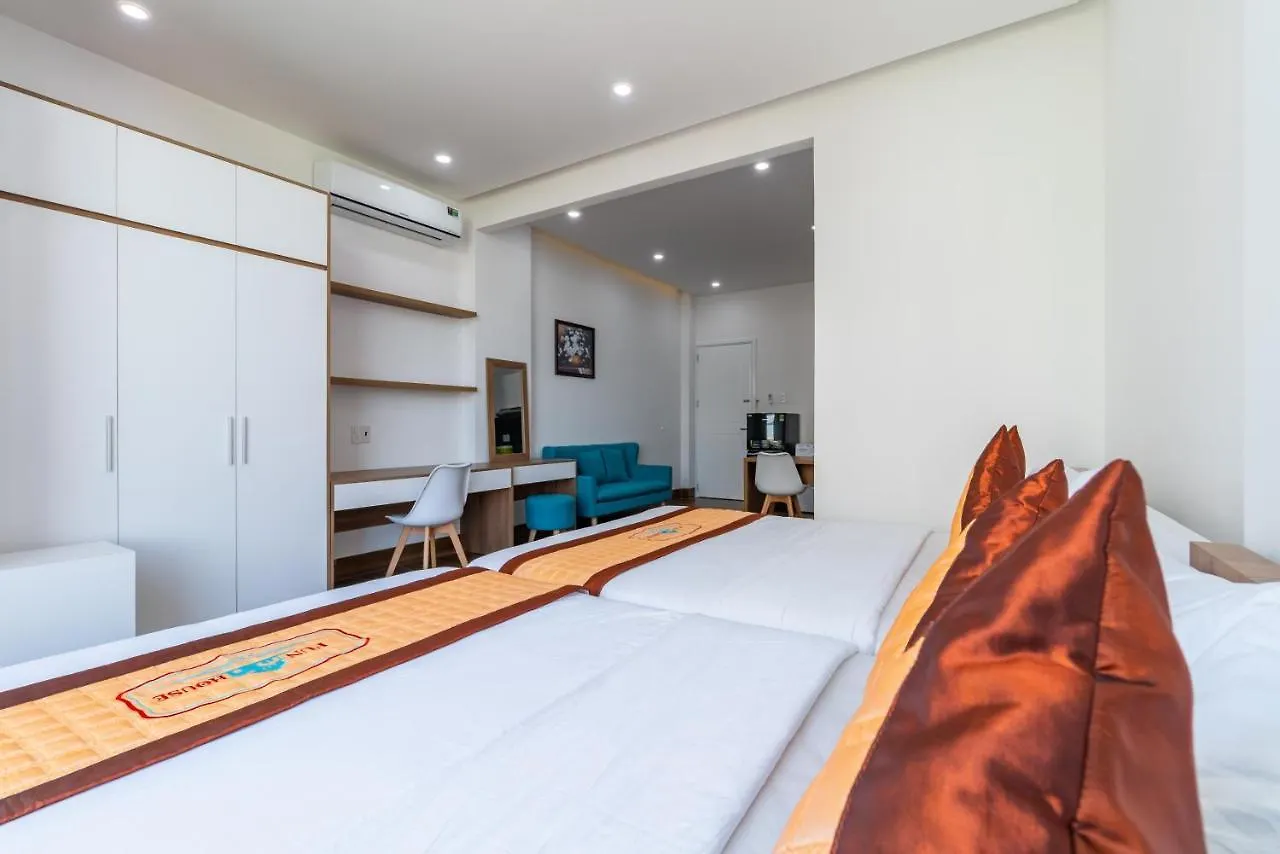 Fun House Hotel & Apartment Da Nang 0*,  Vietnam